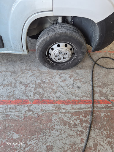 Photo du camion jointe par Saïd Djae à son avis Google Recacor